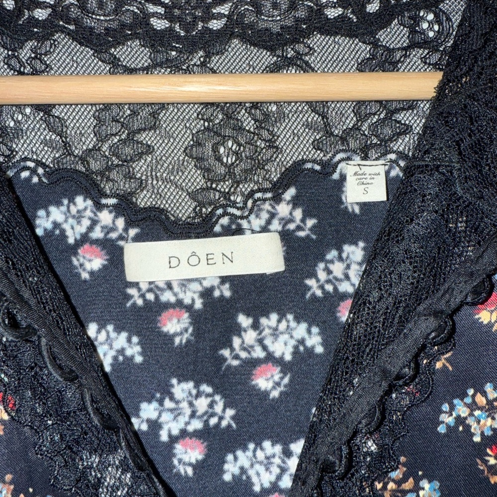 DÔEN Ivy Dress in Delphinium Floral - Picture 7 of 8